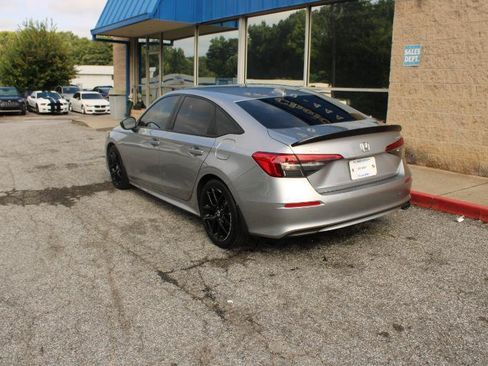 Used 2023 Honda Civic Sport image 4
