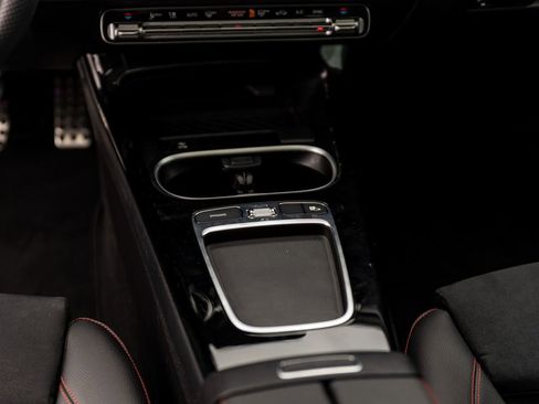 Used 2024 Mercedes-Benz CLA 250 image 9