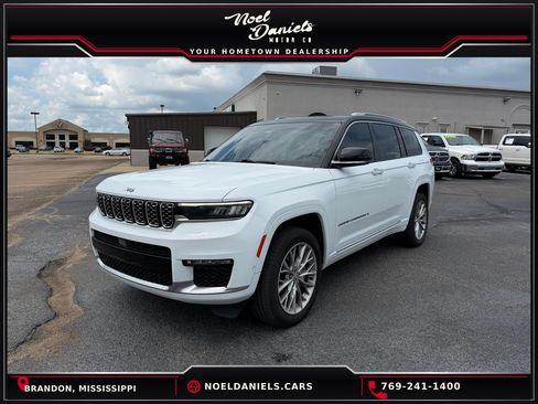 Used 2023 Jeep Grand Cherokee L Summit w/ Rear Seat Video Group I RWD image 1