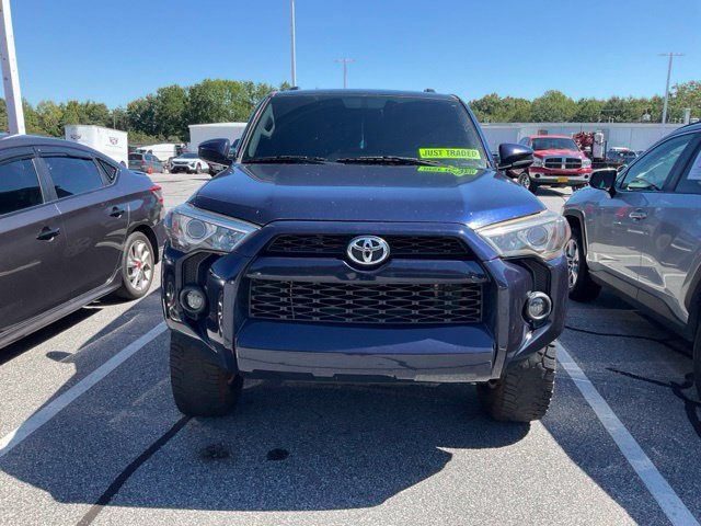 Used 2019 Toyota 4Runner SR5 RWD image 2