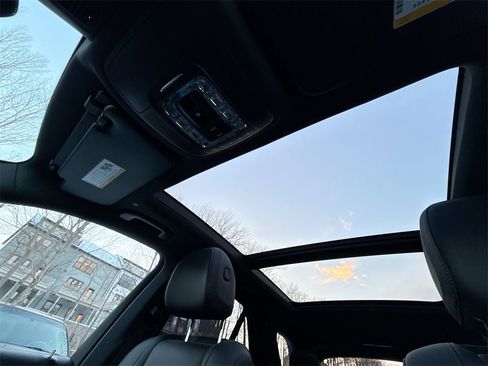 Used 2021 Mercedes-Benz GLE 350 4MATIC image 13