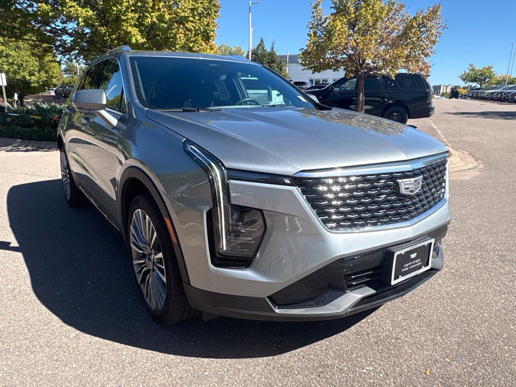Used 2024 Cadillac XT4 Premium Luxury w/ Active Safety Package AWD/4WD image 7