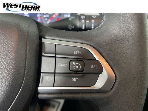 Used 2023 Jeep Compass Latitude w/ Convenience Group AWD/4WD image 12