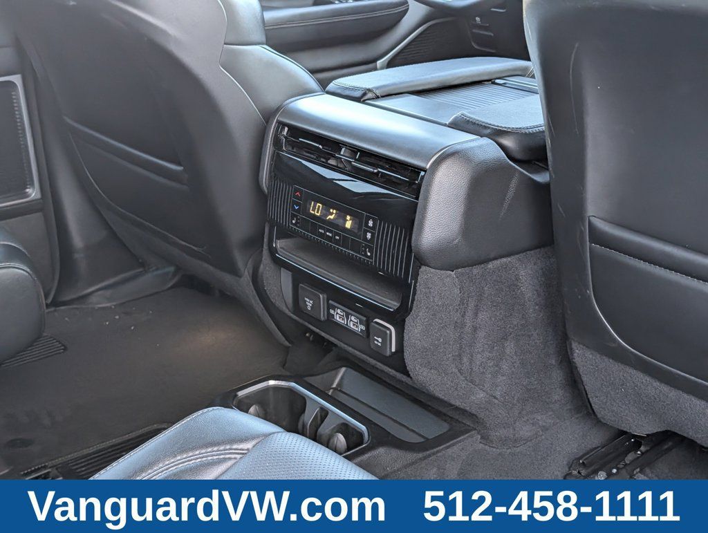 Used 2025 Jeep Wagoneer Series II RWD image 33