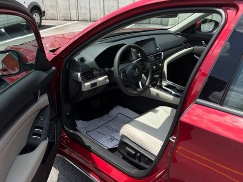 Used 2020 Honda Accord EX image 14