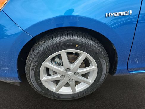Used 2014 Toyota Prius C Three FWD image 38