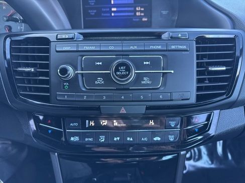 Used 2017 Honda Accord Sport image 13