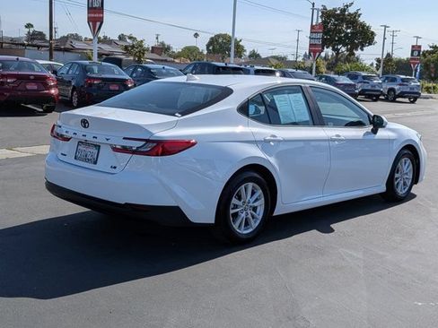 Used 2026 Toyota Camry LE FWD image 8