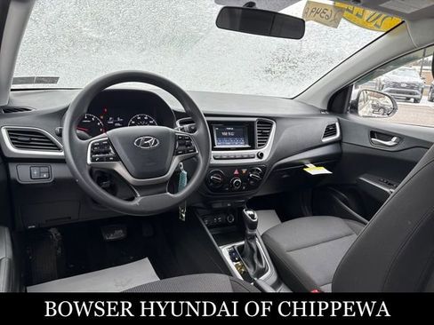 Used 2022 Hyundai Accent SE image 11