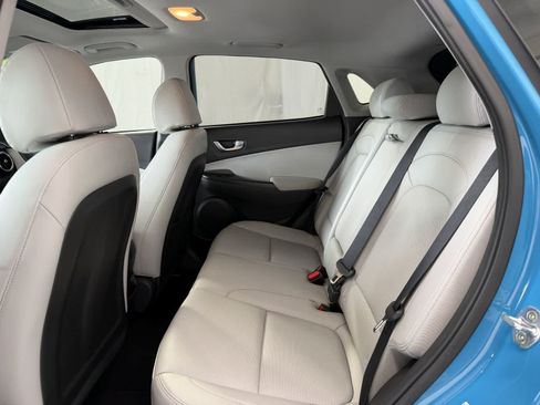 Used 2022 Hyundai Kona Limited w/ Cargo Package AWD/4WD image 11