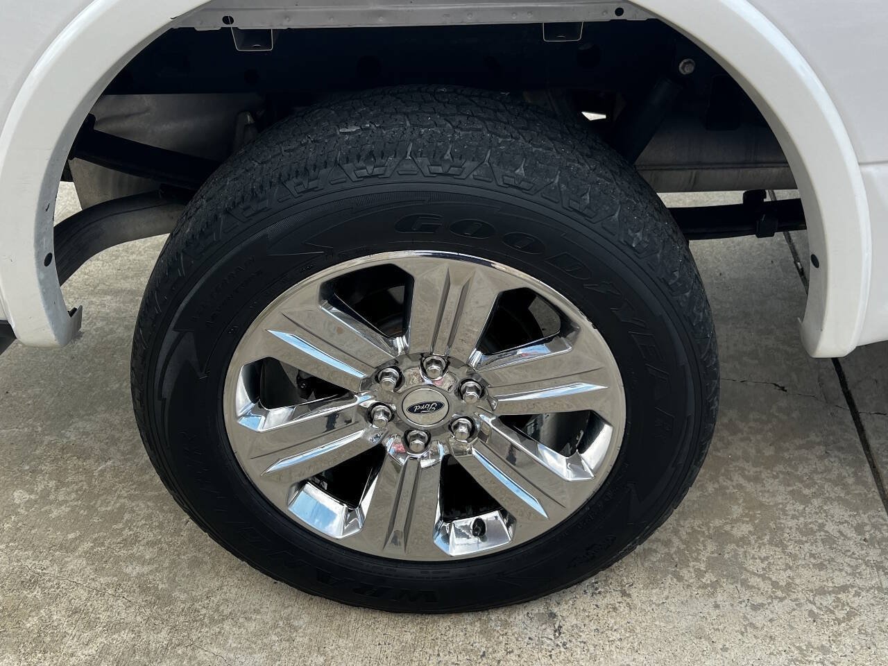 Used 2019 Ford F150 Lariat AWD/4WD image 10