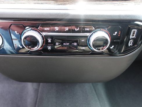 Used 2023 GMC Sierra 1500 Elevation image 45