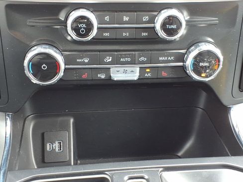 Used 2022 Ford F150 XLT w/ Equipment Group 302A High AWD/4WD image 18