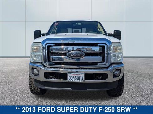 Used 2013 Ford F250 Lariat w/ Lariat Interior Pkg image 8