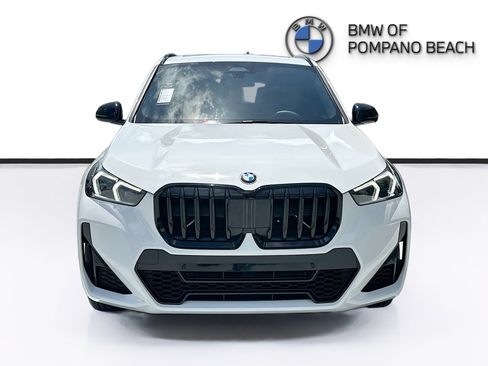 Used 2023 BMW X1 xDrive28i w/ M Sport Package AWD/4WD image 2