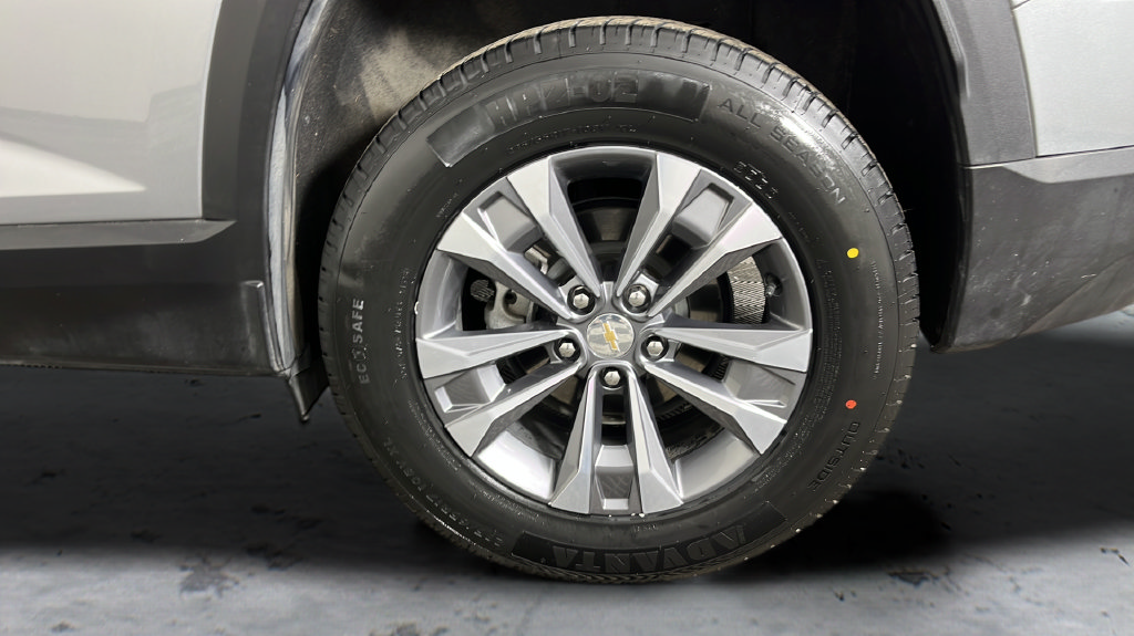 Used 2025 Chevrolet Equinox LT AWD/4WD image 39