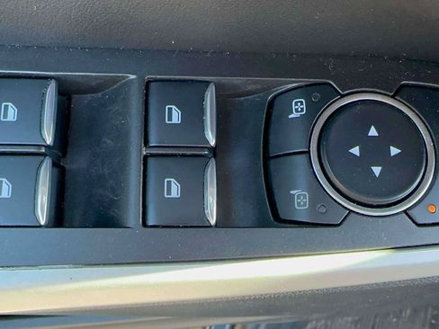 Used 2023 Ford Explorer XLT w/ Equipment Group 202A AWD/4WD image 13