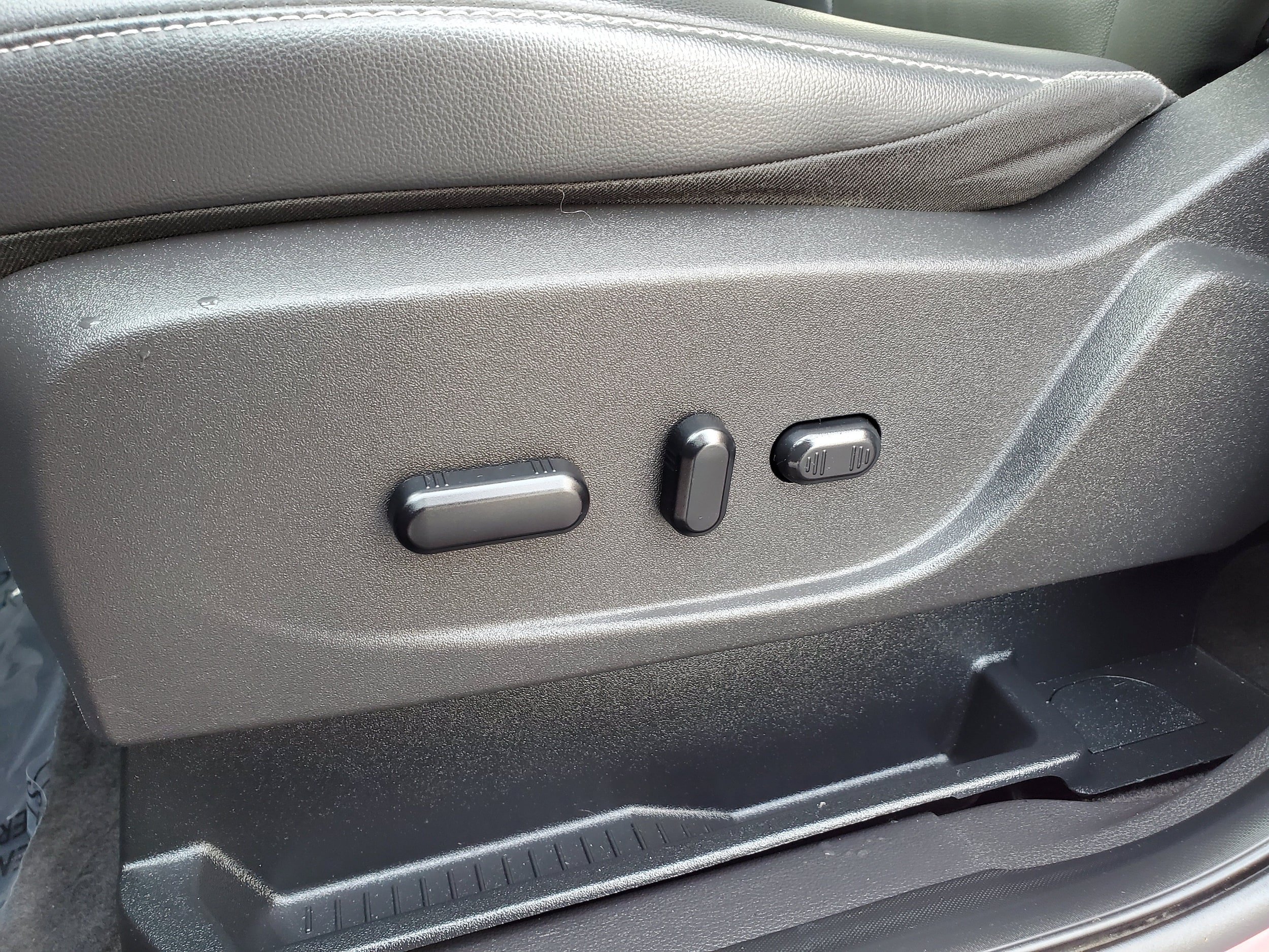 Used 2019 Ford Escape SEL AWD/4WD image 11