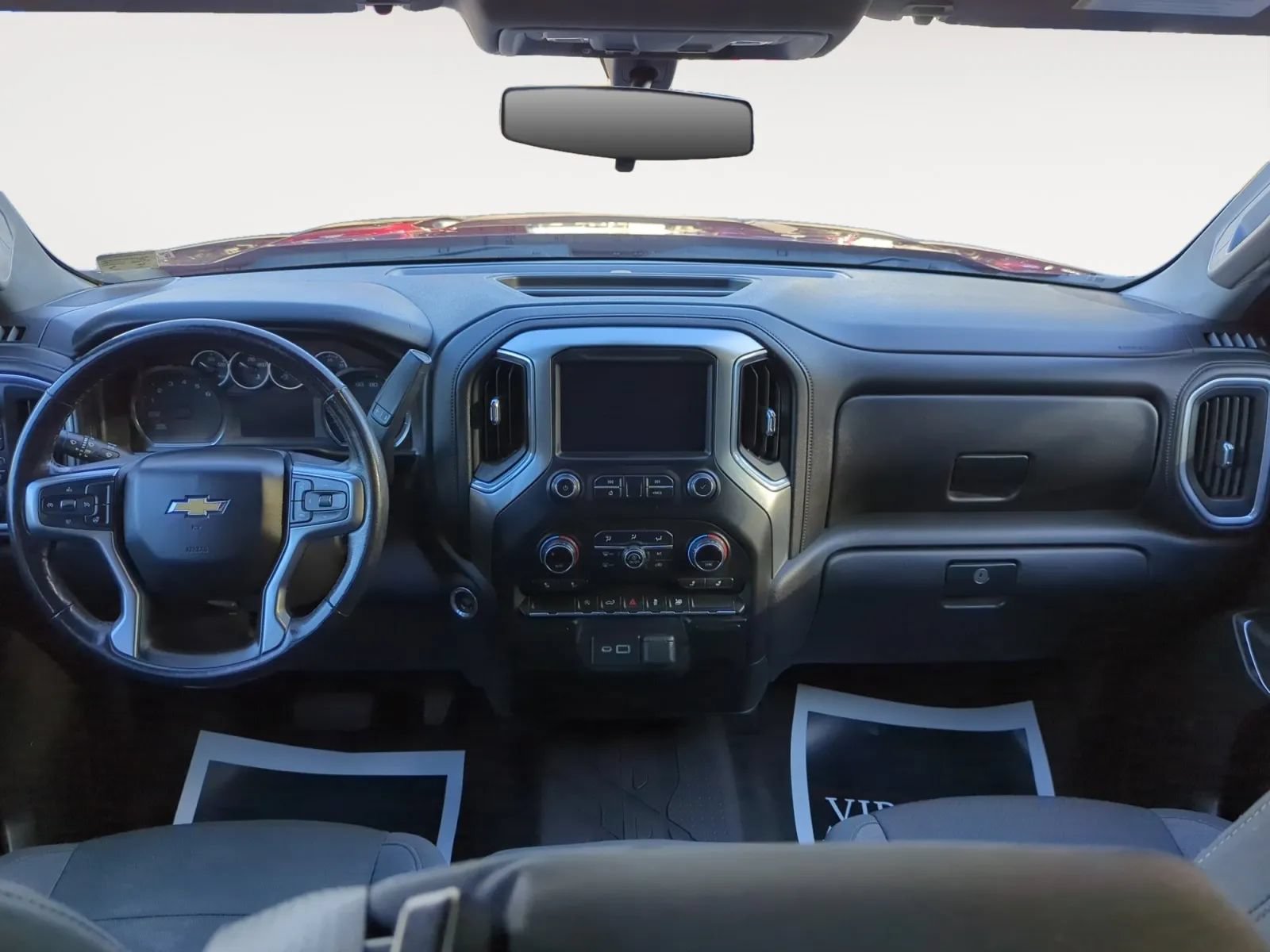 Used 2020 Chevrolet Silverado 1500 LT w/ All-Star Edition AWD/4WD image 3