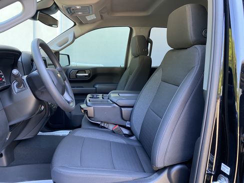 Used 2025 Chevrolet Silverado 1500 Custom w/ Turbomax Blackout Package AWD/4WD image 15