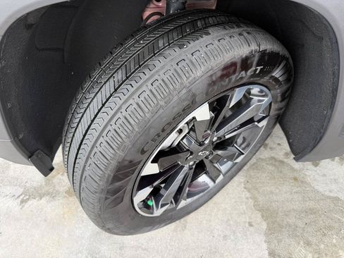 Used 2025 Chevrolet Equinox RS w/ Safety and Technology Package FWD image 54
