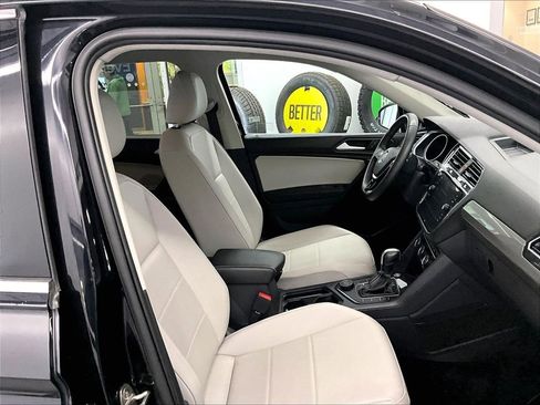 Used 2021 Volkswagen Tiguan SE AWD/4WD image 11
