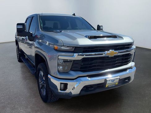 Used 2024 Chevrolet Silverado 3500 LT w/ Safety Package AWD/4WD image 7