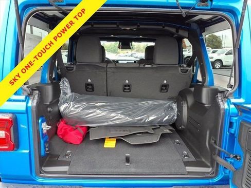 New 2026 Jeep Wrangler Unlimited Rubicon w/ Safety Group image 20