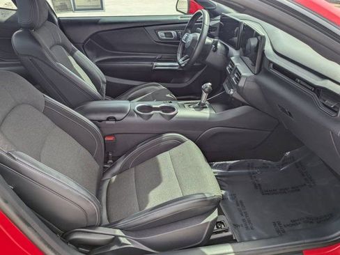 Used 2024 Ford Mustang Coupe RWD image 5