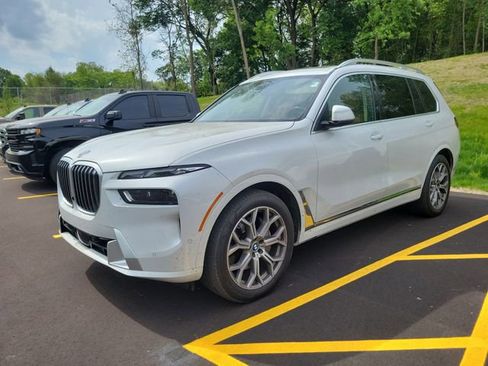 Used 2023 BMW X7 xDrive40i AWD/4WD image 5
