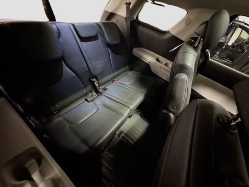 Used 2024 Kia Carnival SX Prestige FWD image 32