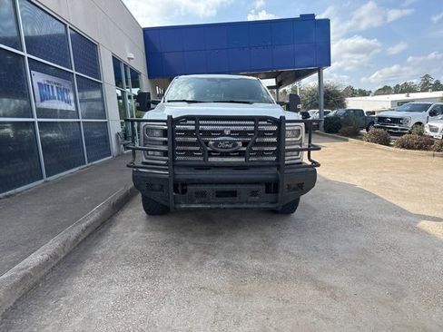 Used 2025 Ford F250 Lariat w/ Tremor Off-Road Package image 3