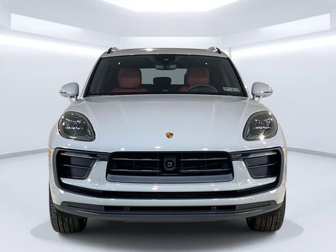 New 2026 Porsche Macan AWD/4WD image 2