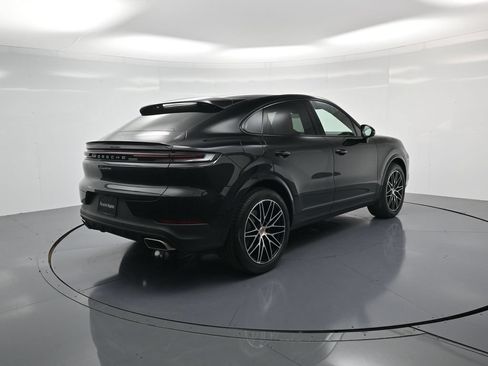 Certified 2026 Porsche Cayenne Coupe AWD/4WD image 30