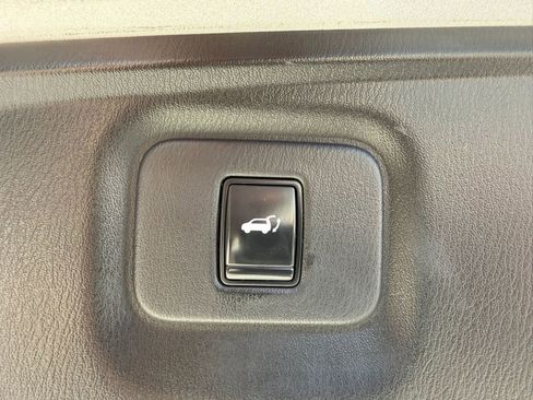 Used 2014 INFINITI QX60 Luxe w/ Premium Package AWD/4WD image 19
