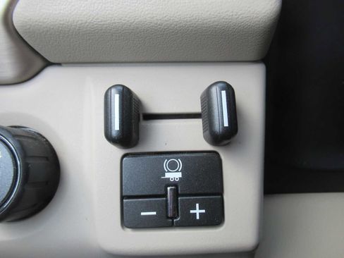 Used 2020 GMC Yukon Denali w/ Open Road Package image 29