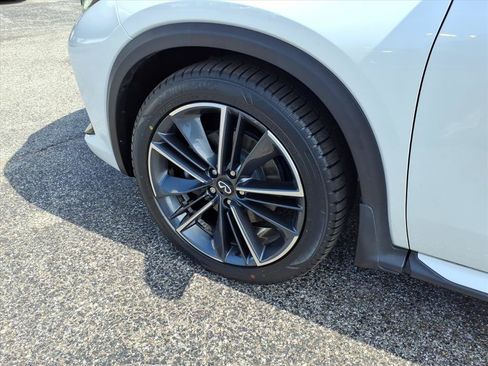 Used 2023 INFINITI QX50 Sport AWD/4WD image 9