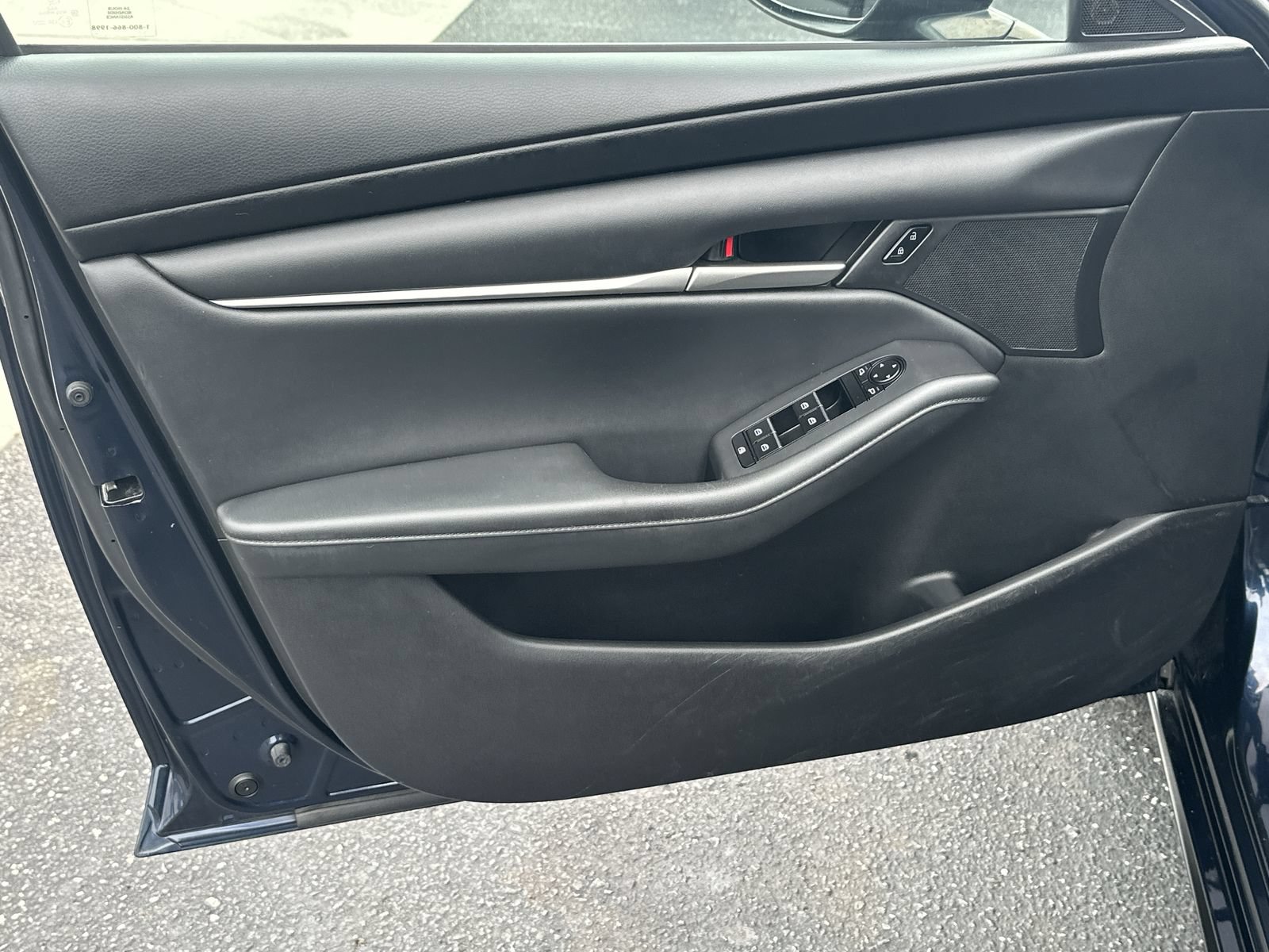 Used 2021 MAZDA MAZDA3 s FWD image 14