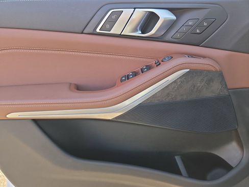 Certified 2022 BMW X5 xDrive40i w/ Luxury Seating Package image 15