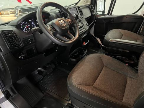 Used 2023 RAM ProMaster 2500 FWD image 17