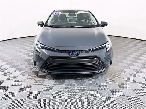 Certified 2025 Toyota Corolla LE image 2