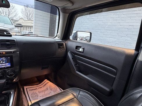 Used 2007 HUMMER H3 image 25