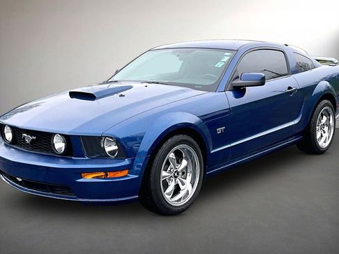 Used 2008 Ford Mustang GT Premium RWD image 3