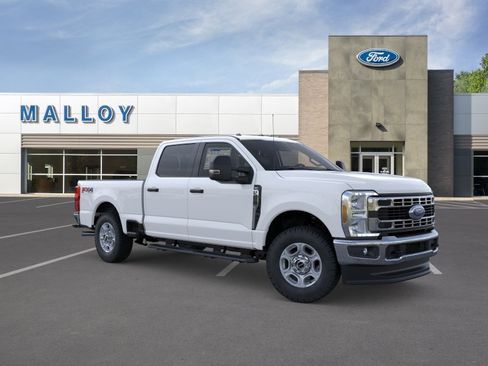 New 2026 Ford F250 XLT w/ FX4 Off-Road Package AWD/4WD image 29