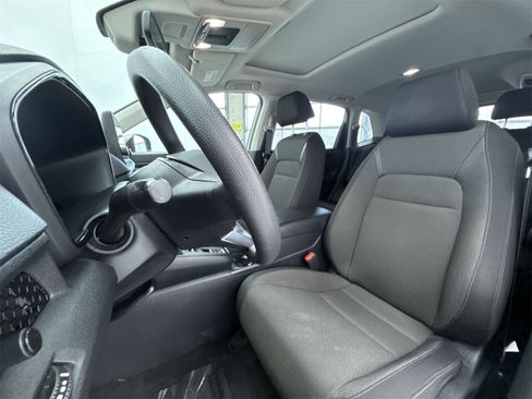Used 2023 Honda CR-V EX image 10