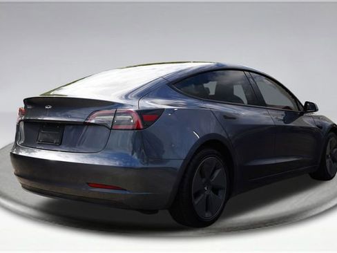 Used 2023 Tesla Model 3 Standard Range image 11