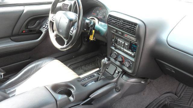 Used 2002 Chevrolet Camaro LT w/ Performance Handling Pkg RWD image 20
