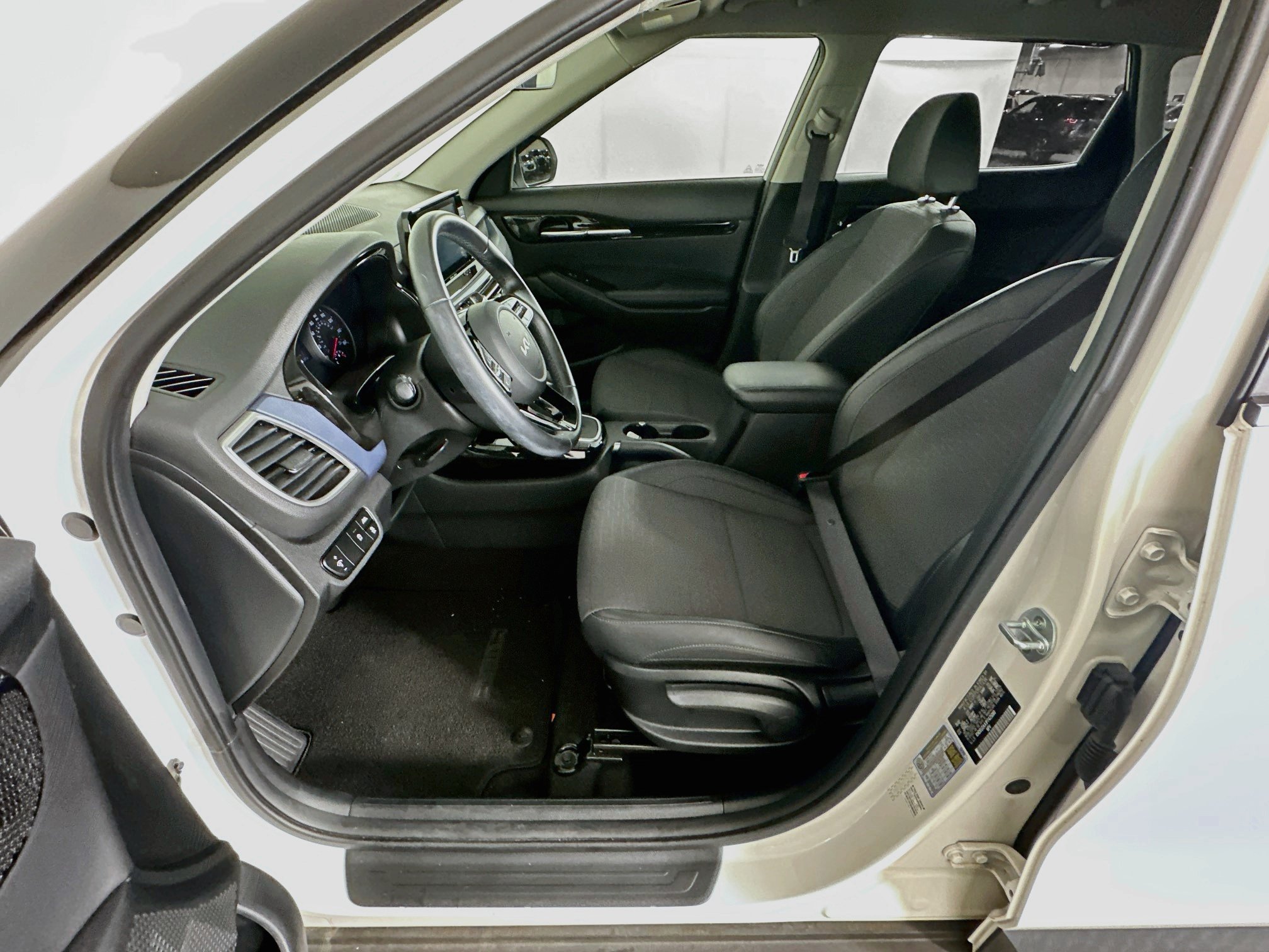 Used 2023 Kia Seltos S FWD image 13