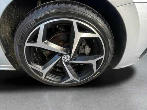 Used 2020 Volkswagen Passat 2.0T R-Line image 17