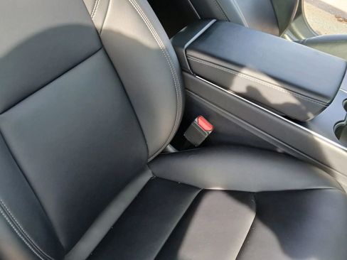 Used 2020 Tesla Model 3 Performance image 25